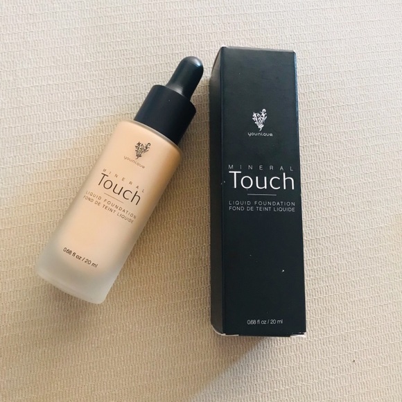 TOUCH MINERAL liquid foundation- Velour